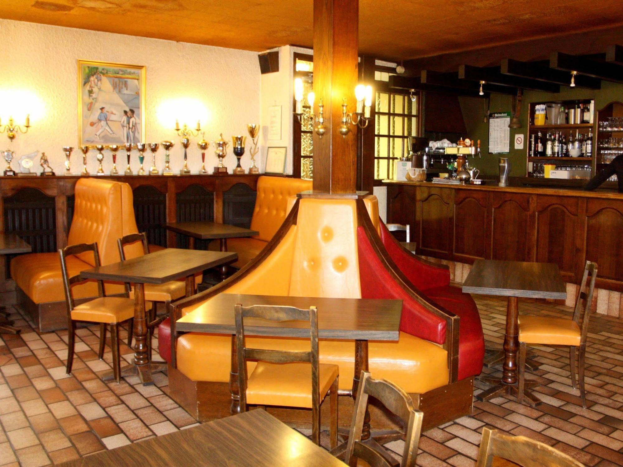 旅行者国际之家酒店 蓬德萨拉尔 外观 照片